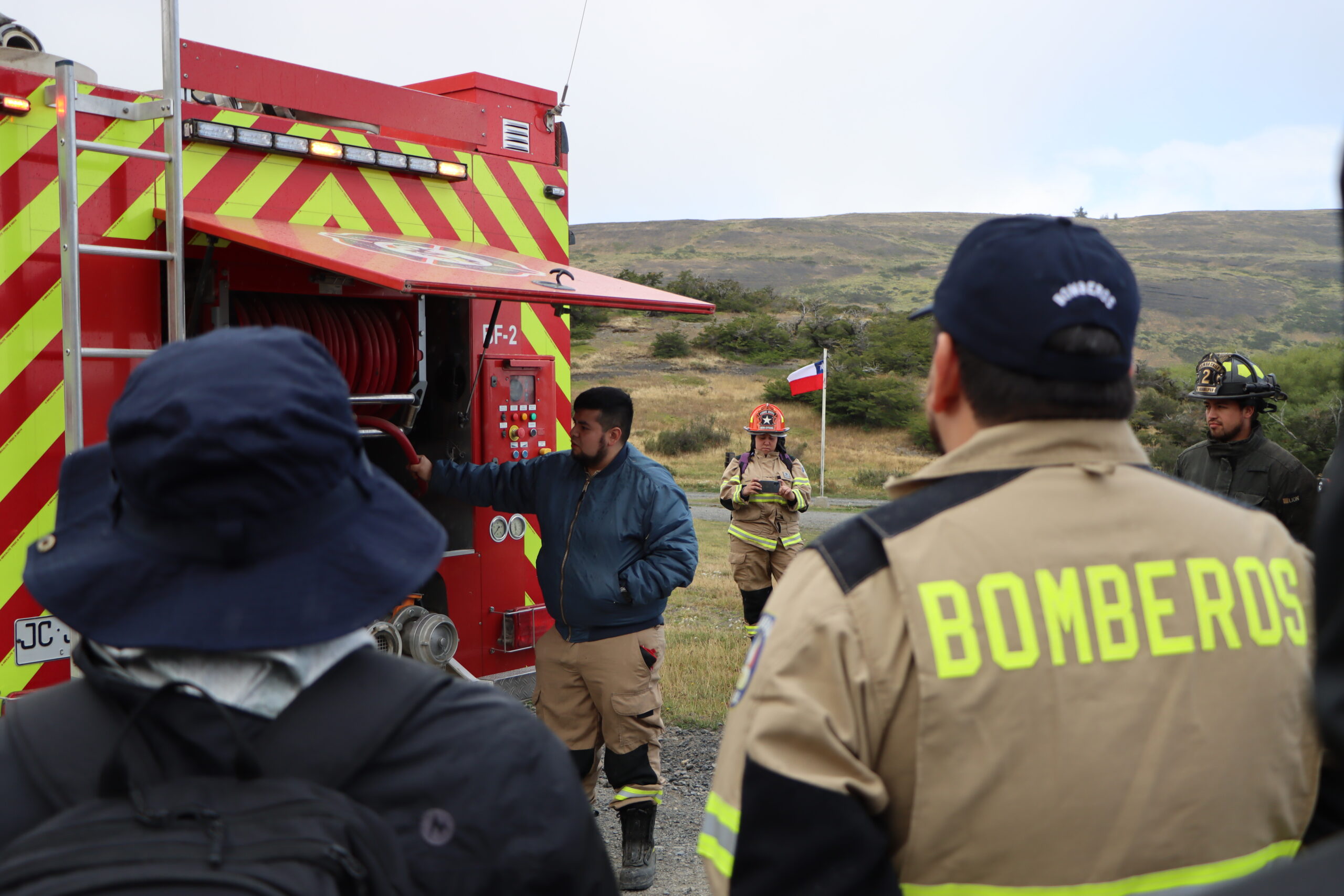 Las Torres Patagonia realiza simulacro de incendio en Parque Nacional Torres del Paine