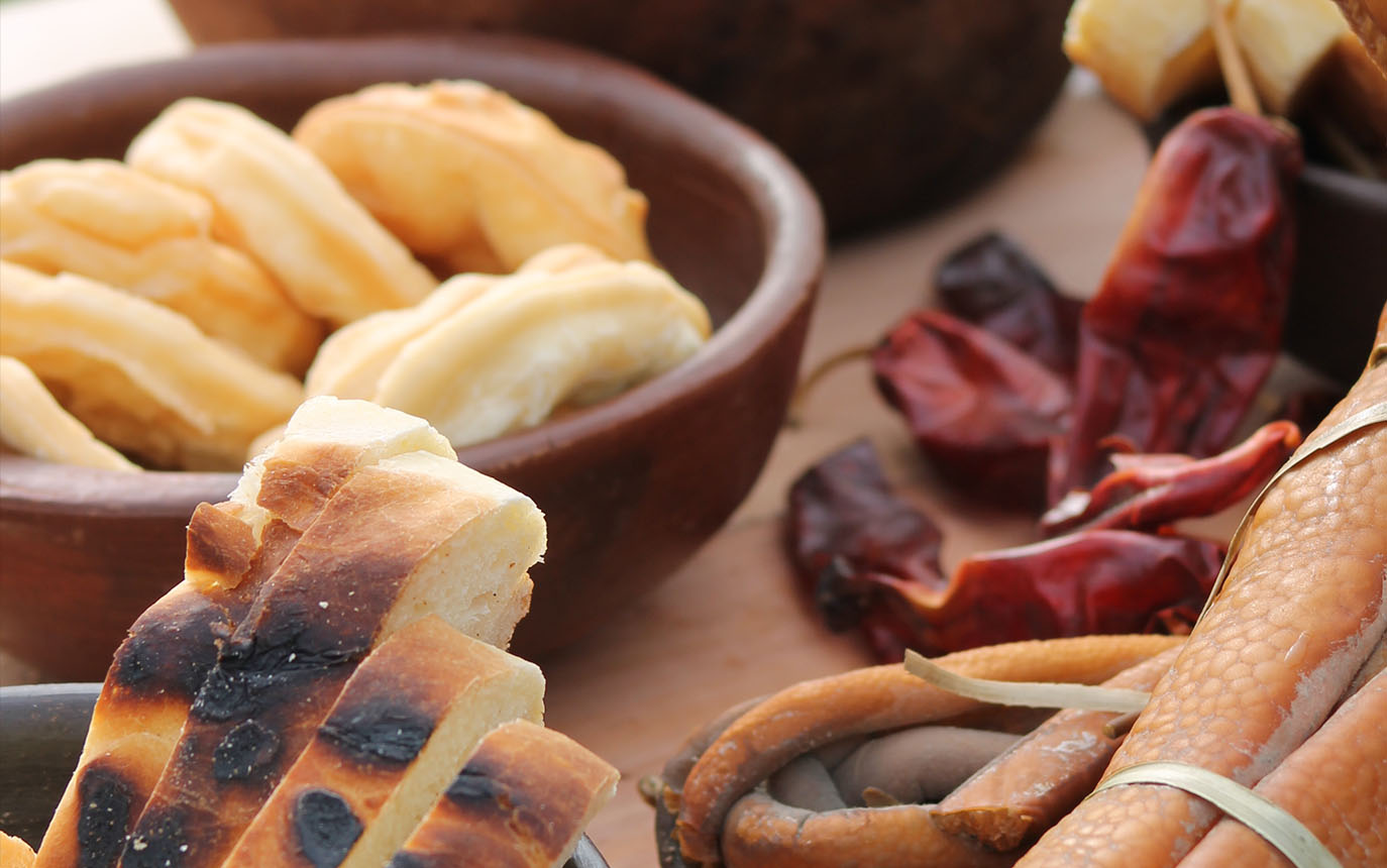 Pan con Pebre (fresh bread with salsa)